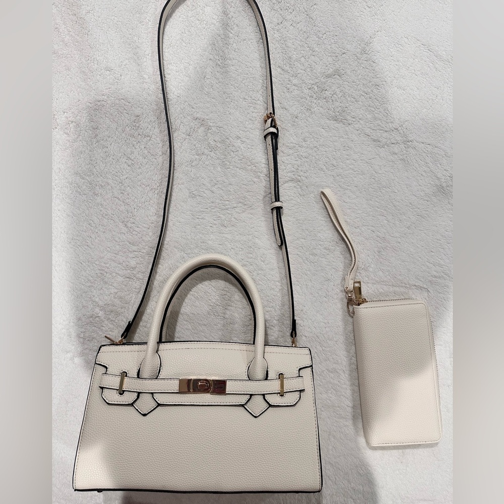 Elegant Cream Handbag Set